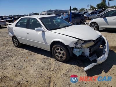 Czwarte zdjęcie samochodu z boku: 1997 TOYOTA CAMRY LE VIN:JT2BG22K1V0049416 - miniatura