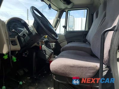 Zdjęcie 7 z 12 samochodu: 2018 INTERNATIONAL 4300 BOX TRUCK VIN:3HAMMMML2JL695230 - miniatura