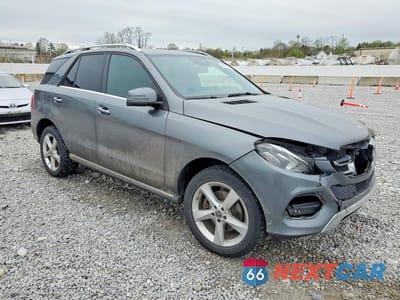 Czwarte zdjęcie samochodu z boku: 2018 MERCEDES-BENZ GLE 350 4MATIC VIN:4JGDA5HB1JB027887 - miniatura