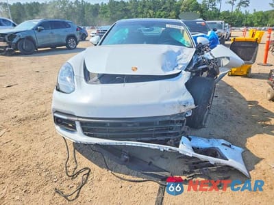 Piąte zdjęcie samochodu w środku: 2019 PORSCHE PANAMERA 4 E-HYBRID VIN:WP0AE2A71KL125569 - miniatura