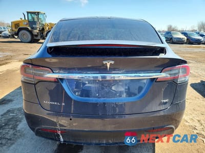 Zdjęcie 6 z 13 samochodu: 2017 TESLA MODEL X VIN:5YJXCDE29HF045698 - miniatura