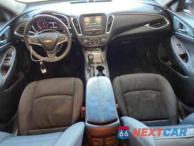 Zdjęcie 8 z 12 samochodu: 2018 CHEVROLET MALIBU LT VIN:1G1ZD5ST1JF226989 - miniatura