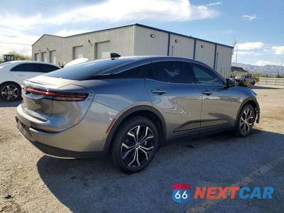 Trzecie zdjęcie samochodu z tyłu: 2025 TOYOTA CROWN XLE VIN:JTDAAAAF3S3036504 - miniatura