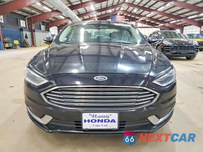 Piąte zdjęcie samochodu w środku: 2018 FORD FUSION SE VIN:3FA6P0T9XJR118533 - miniatura