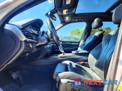 Zdjęcie 7 z 12 samochodu: 2017 BMW X5 XDRIVE35D VIN:5UXKS4C33H0Y15545 - miniatura