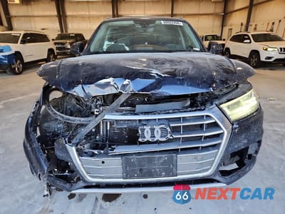 Piąte zdjęcie samochodu w środku: 2019 AUDI Q5 PREMIUM PLUS VIN:WA1BNAFY8K2090660 - miniatura