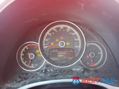 Zdjęcie 9 z 12 samochodu: 2018 VOLKSWAGEN BEETLE S VIN:3VW5DAAT5JM505598 - miniatura