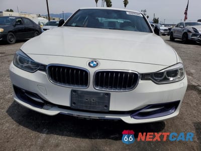 Piąte zdjęcie samochodu w środku: 2013 BMW 328 I VIN:WBA3A5C54DF357390 - miniatura