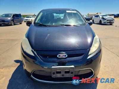 Piąte zdjęcie samochodu w środku: 2011 FORD FIESTA SE VIN:3FADP4EJ9BM172300 - miniatura
