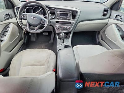 Zdjęcie 8 z 12 samochodu: 2013 KIA OPTIMA VIN:5XXGM4A73DG098502 - miniatura