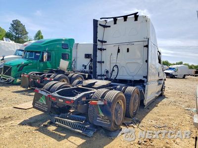 Czwarte zdjęcie samochodu z boku: 2026 FREIGHTLINER CASCADIA 126