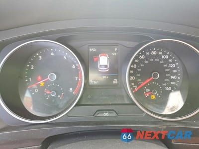 Zdjęcie 9 z 13 samochodu: 2018 VOLKSWAGEN TIGUAN VIN:3VV0B7AX8JM104105 - miniatura