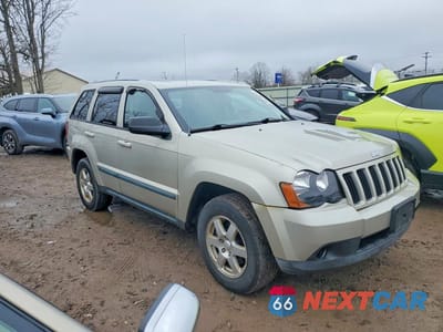 Czwarte zdjęcie samochodu z boku: 2008 JEEP GRAND CHEROKEE LAREDO VIN:1J8GR48K68C197387 - miniatura