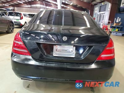 Zdjęcie 6 z 11 samochodu: 2013 MERCEDES-BENZ S 550 4MATIC VIN:WDDNG9EB8DA497465 - miniatura