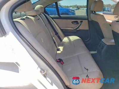 Zdjęcie 10 z 13 samochodu: 2010 BMW 328 I VIN:WBAPH7G56ANM49203 - miniatura