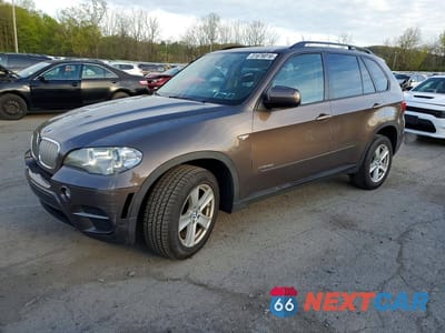 2012 BMW X5 XDRIVE35I 5UXZV4C59CL889888 - główne zdjęcie licytacji z USA - miniatura
