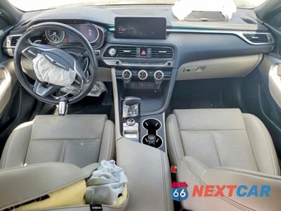 Zdjęcie 8 z 12 samochodu: 2022 GENESIS G70 2.0T VIN:KMTG34TA5NU094671 - miniatura