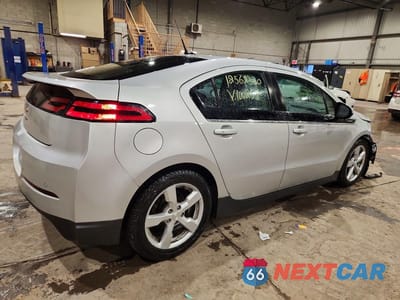 Trzecie zdjęcie samochodu z tyłu: 2013 CHEV VOLT VIN:1G1RB6E41DU100258 - miniatura