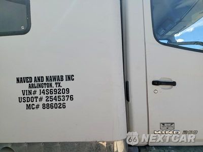 Zdjęcie 11 z 13 samochodu: 2018 HINO 258/268 BOX TRUCK VIN:5PVNJ8JV1J4S69209 - miniatura
