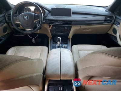 Zdjęcie 8 z 12 samochodu: 2017 BMW X5 SDRIVE35I VIN:5UXKR2C39H0W43862 - miniatura