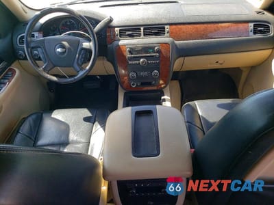 Zdjęcie 8 z 12 samochodu: 2008 CHEVROLET SUBURBAN K1500 LS VIN:3GNFK16308G158073 - miniatura