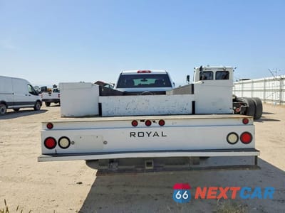 Zdjęcie 6 z 11 samochodu: 2020 GMC SIERRA 3500 UTILITY / SERVICE TRUCK VIN:1GD38PE75LF274537 - miniatura