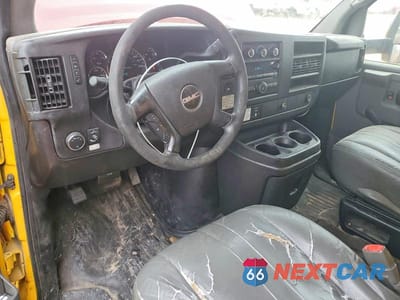 Zdjęcie 8 z 12 samochodu: 2012 GMC SAVANA BOX TRUCK VIN:1GD374CG7C1905063 - miniatura