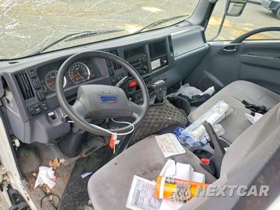 Zdjęcie 8 z 12 samochodu: 2019 ISUZU NPR HD BOX TRUCK VIN:JALC4W160K7009278 - miniatura