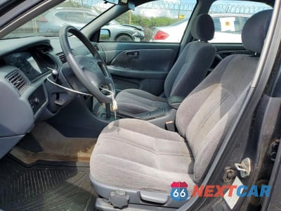 Zdjęcie 7 z 12 samochodu: 1999 TOYOTA CAMRY LE VIN:4T1BG22KXXU548214 - miniatura