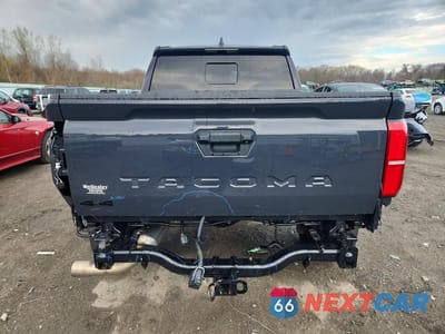 Zdjęcie 6 z 12 samochodu: 2024 TOYOTA TACOMA TRD OFF-ROAD VIN:3TMLB5JN3RM071038 - miniatura