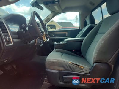 Zdjęcie 7 z 12 samochodu: 2013 RAM 1500 VIN:3C6JR6EP0DG502714 - miniatura