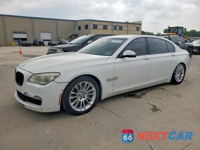 2015 BMW 750 LI WBAYE8C5XFD781571 - główne zdjęcie licytacji z USA - miniatura