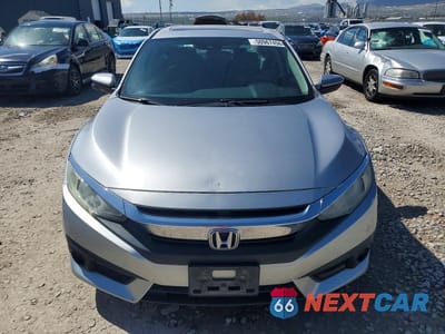Piąte zdjęcie samochodu w środku: 2016 HONDA CIVIC EX VIN:19XFC2F81GE001315 - miniatura