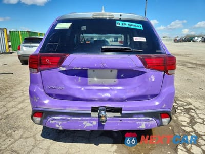 Zdjęcie 6 z 13 samochodu: 2020 MITSUBISHI OUTLANDER SE VIN:JA4AZ3A32LZ026680 - miniatura
