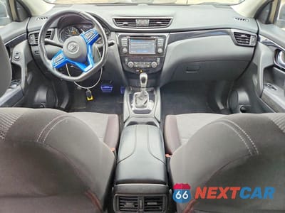 Zdjęcie 8 z 13 samochodu: 2018 NISSAN ROGUE SPORT SV VIN:JN1BJ1CR3JW204492 - miniatura