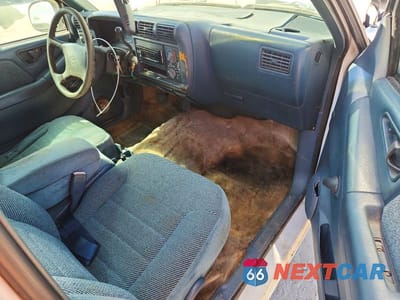 Zdjęcie 8 z 12 samochodu: 1995 CHEVROLET S TRUCK S10 VIN:1GCCS14Z5SK250122 - miniatura