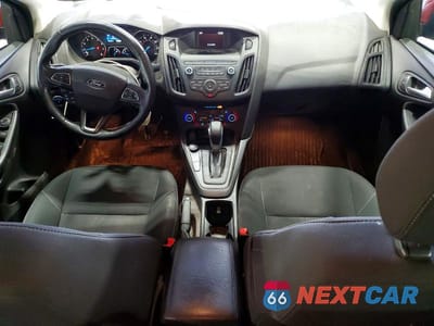Zdjęcie 8 z 12 samochodu: 2018 FORD FOCUS SE VIN:1FADP3FE6JL254741 - miniatura