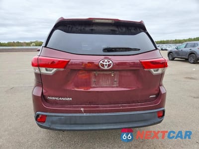 Zdjęcie 6 z 13 samochodu: 2019 TOYOTA HIGHLANDER LE VIN:5TDBZRFH8KS953264 - miniatura