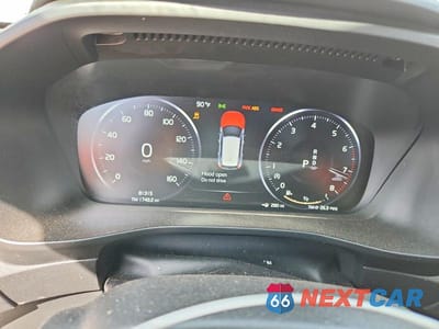 Zdjęcie 9 z 13 samochodu: 2022 VOLVO XC40 T5 R-DESIGN VIN:YV4162UM1N2690555 - miniatura