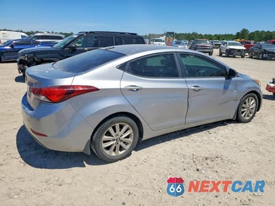 Trzecie zdjęcie samochodu z tyłu: 2016 HYUNDAI ELANTRA SE VIN:5NPDH4AE0GH694083 - miniatura