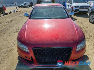 Piąte zdjęcie samochodu w środku: 2010 AUDI S4 PREMIUM VIN:WAUFGCFL4AA162697 - miniatura
