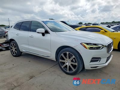 Czwarte zdjęcie samochodu z boku: 2021 VOLVO XC60 T5 INSCRIPTION VIN:YV4102RL4M1701408 - miniatura