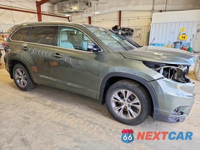Czwarte zdjęcie samochodu z boku: 2014 TOYOTA HIGHLANDER XLE VIN:5TDJKRFH7ES056778 - miniatura