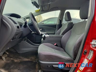 Zdjęcie 7 z 12 samochodu: 2012 TOYOTA PRIUS V THREE VIN:JTDZN3EU5C3066276 - miniatura