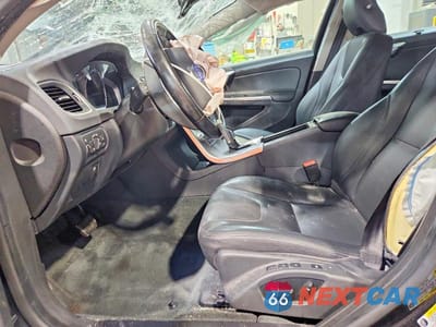 Zdjęcie 7 z 13 samochodu: 2018 VOLVO S60 INSCRIPTION VIN:LYV402TK7JB172430 - miniatura