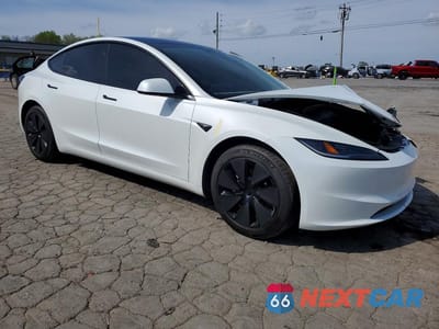 Czwarte zdjęcie samochodu z boku: 2025 TESLA MODEL 3 VIN:5YJ3E1EA8SF064622 - miniatura