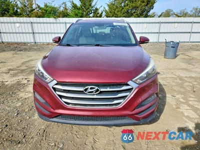 Piąte zdjęcie samochodu w środku: 2017 HYUNDAI TUCSON SE PLUS VIN:KM8J33A41HU420204 - miniatura