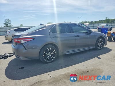 Trzecie zdjęcie samochodu z tyłu: 2019 TOYOTA CAMRY SE VIN:4T1B11HK6KU746316 - miniatura