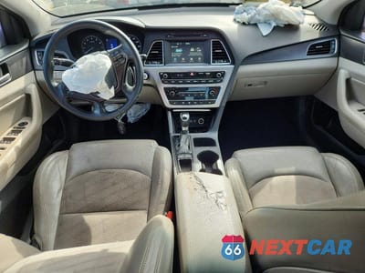 Zdjęcie 8 z 13 samochodu: 2017 HYUNDAI SONATA SPORT VIN:5NPE34AF3HH497292 - miniatura