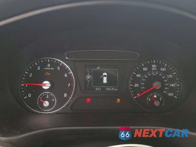 Zdjęcie 9 z 12 samochodu: 2017 KIA SORENTO LX VIN:5XYPGDA38HG263093 - miniatura